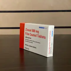 Opakowanie leku Zinnat 500 mg, zawierające 10 tabletek powlekanych do stosowania doustnego.