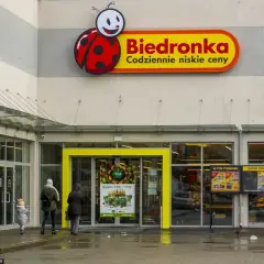 Czy można zwrócić alkohol? Poznaj zasady i uniknij problemów z reklamacją