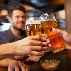 Czy piwo to alkohol? Zaskakujące fakty o jego zawartości alkoholu