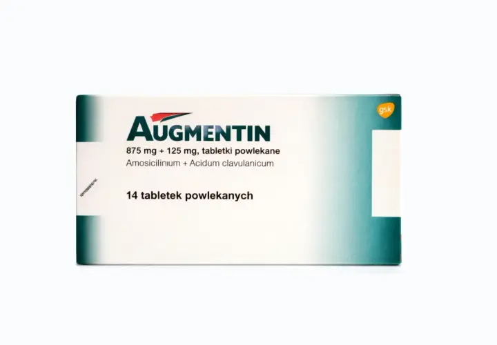 Opakowanie leku Augmentin 875 mg + 125 mg, 14 tabletek powlekanych. Przed użyciem zapoznaj się z ulotką informującą o **augmentin dawkowanie**.