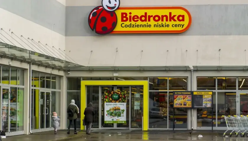 Czy można zwrócić alkohol? Poznaj zasady i uniknij problemów z reklamacją
